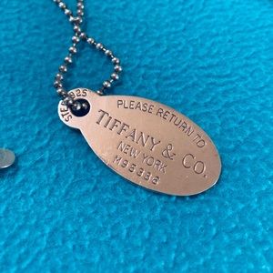 Return to Tiffany oval charm and 20” ball chain